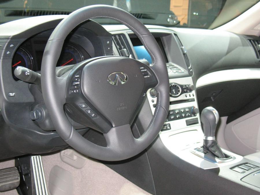  Infiniti G37 Coupe 2007 года  (фото 38 из 74)